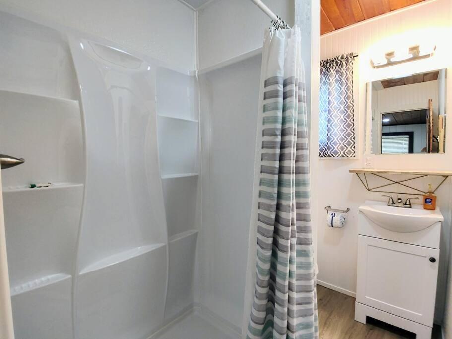 #09 - Large Lakeview One Bedroom- Pet Friendly Hot Springs Exterior foto